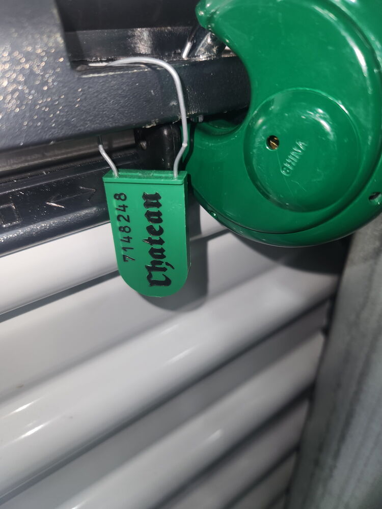 Rossi`s Flea Market - North Versailles  auction IB-6979 20