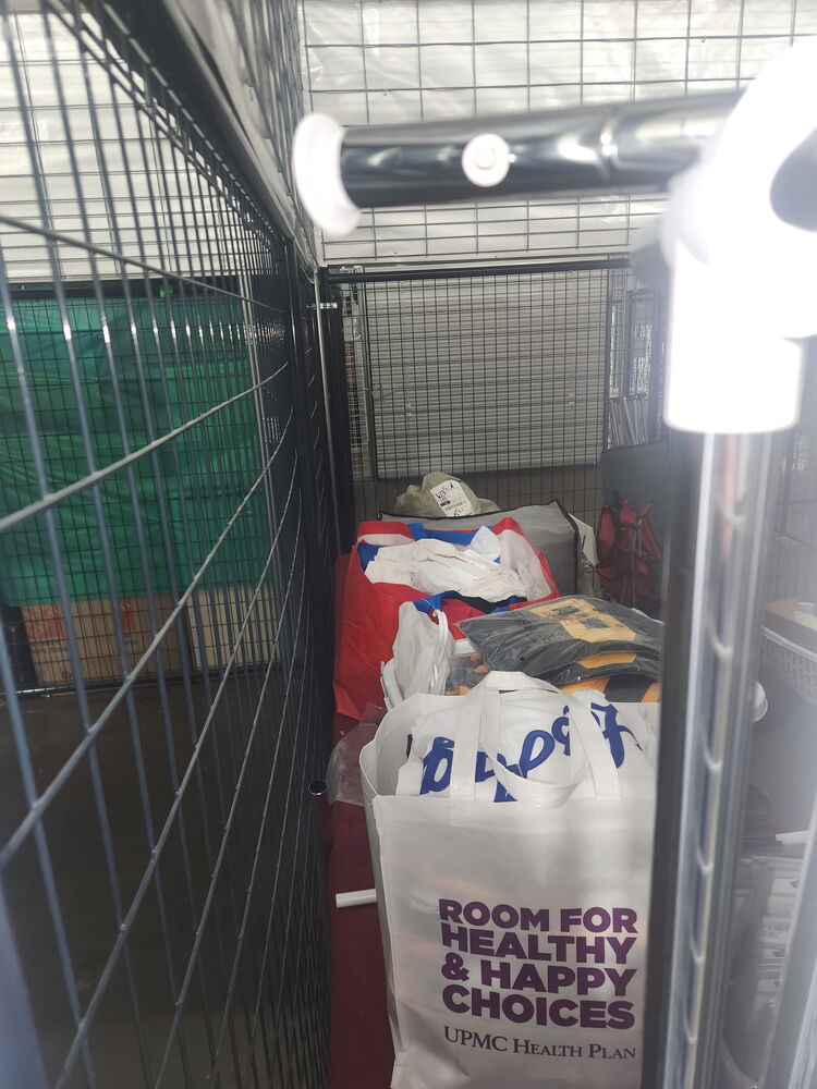 Rossi`s Flea Market - North Versailles  auction IB-6979 50