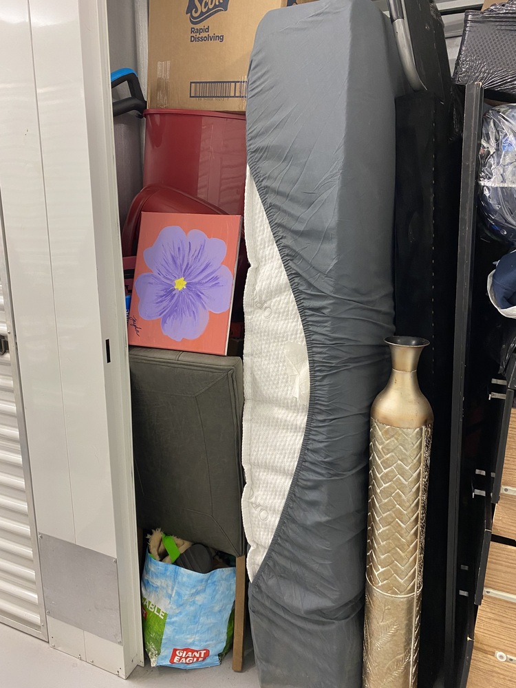 STORExpress - McKeesrocks  auction IB-2696 10