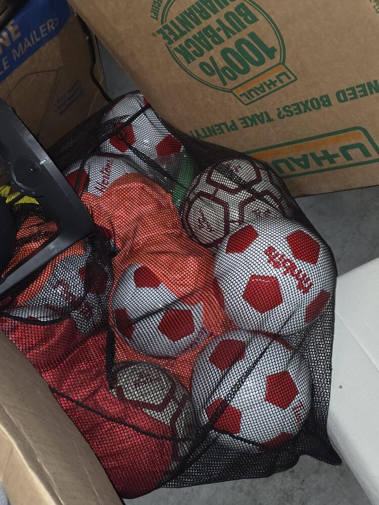 3401 - StorageMart SE Marine Dr & Knight St  auction IB-7994 40