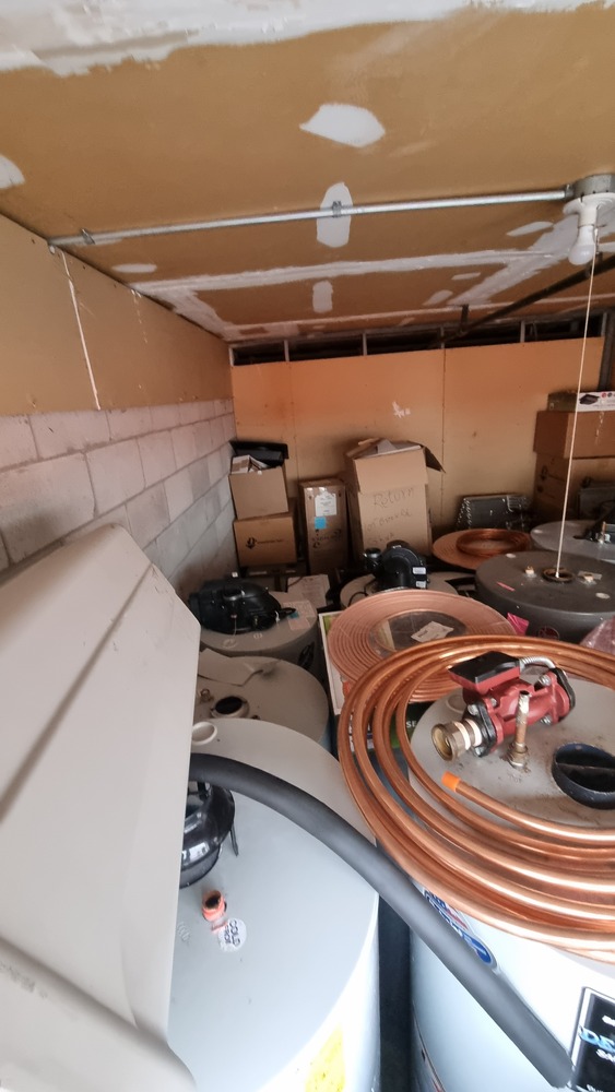 Public Storage P0014 -Queen Elizabeth Blvd  auction IB-3309 40