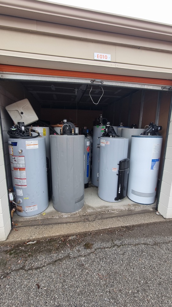 Public Storage P0014 -Queen Elizabeth Blvd  auction IB-3309 70