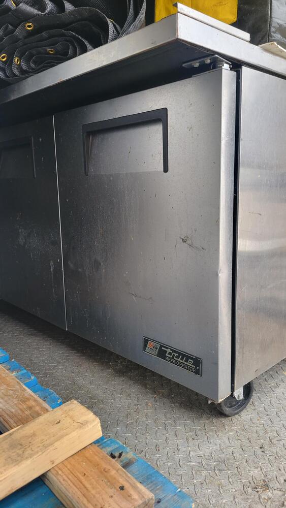 3021 - StorageMart OConnor Drive Toronto  auction IB-4817 10