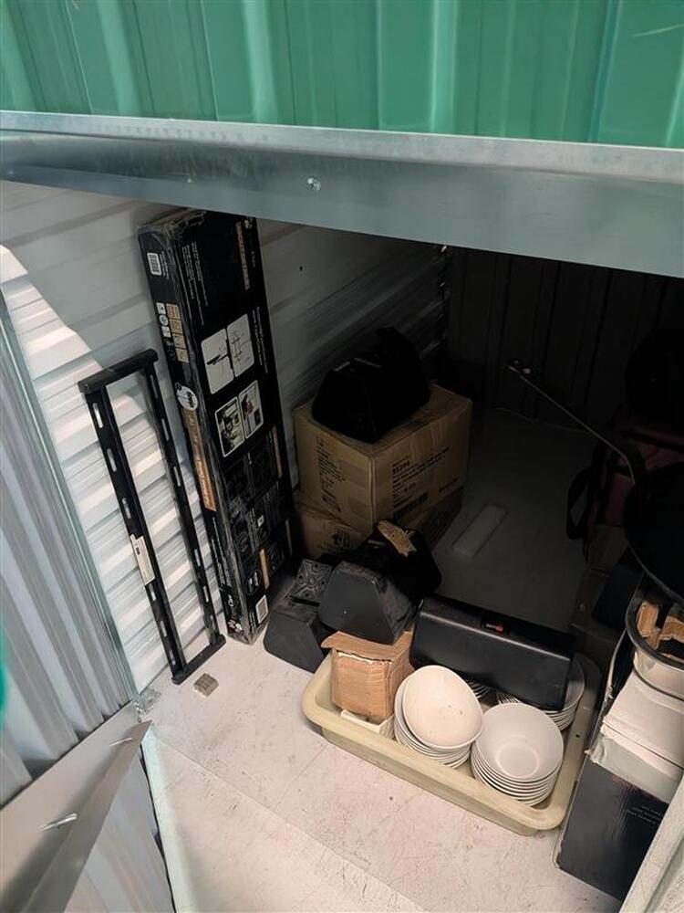 Montreal Mini-Storage - Beaumont  auction IB-8834 30