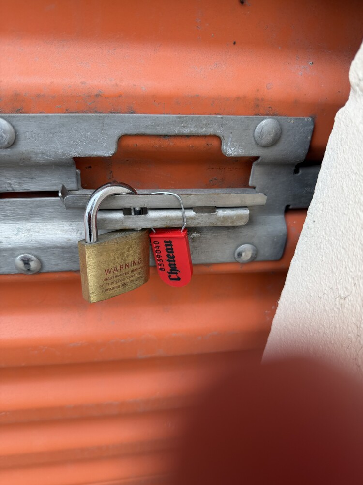 Public Storage P0017 -Derry Rd E  auction IB-1308