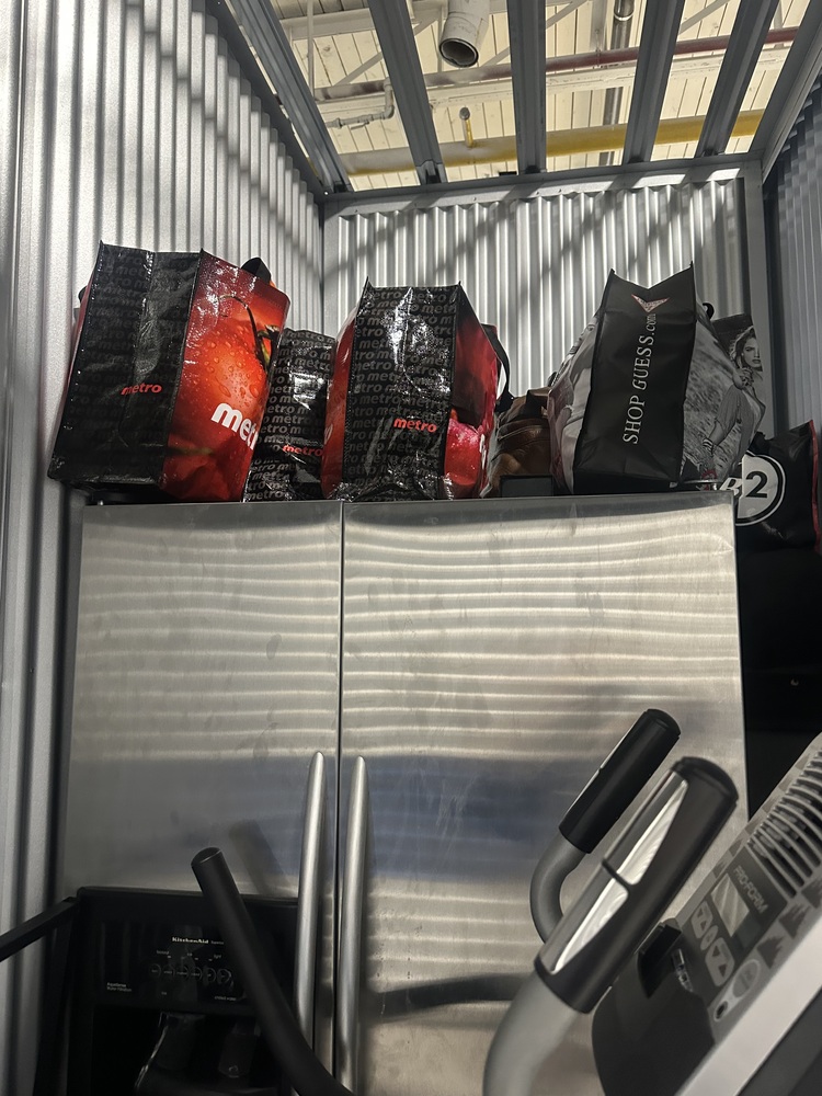 Q SELF STORAGE  auction IB-9965 40