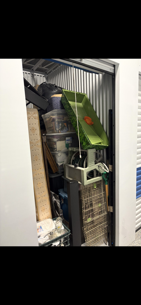 Q SELF STORAGE  auction IB-5308