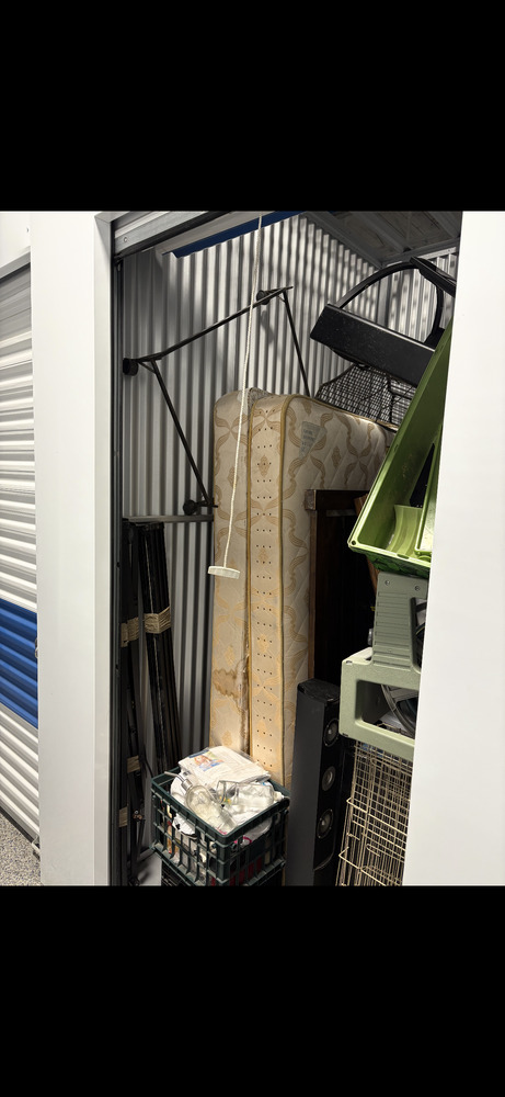 Q SELF STORAGE  auction IB-5308 20