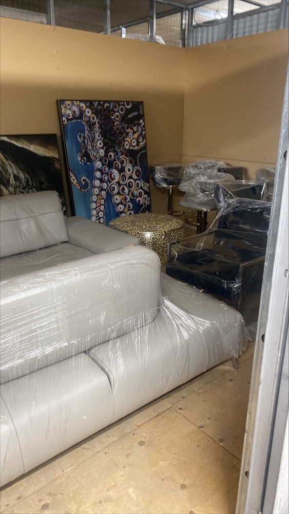 Montreal Mini-Storage - Victoria  auction IB-7702 80