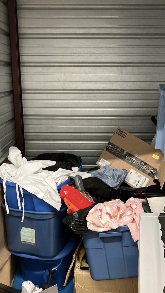 Advanced Self Storage  - North Vancouver  auction IB-4484