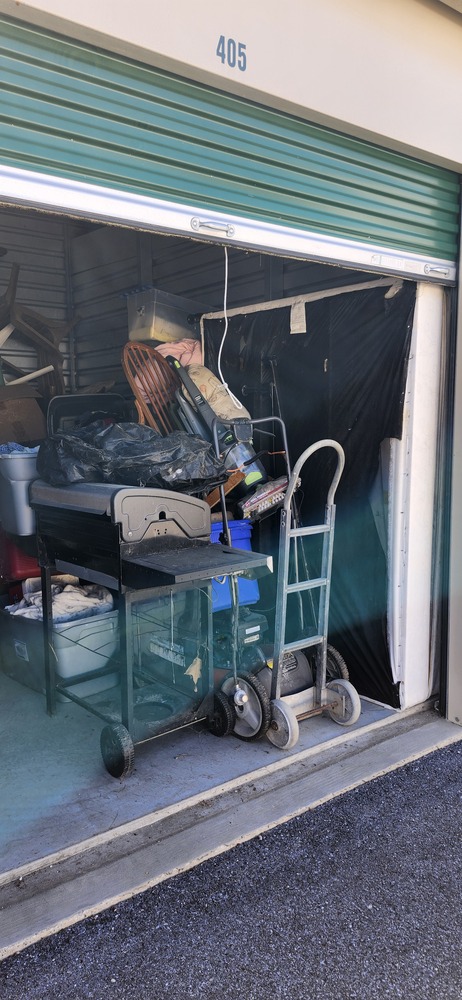 DEStorage.com - Milford   auction IB-8812