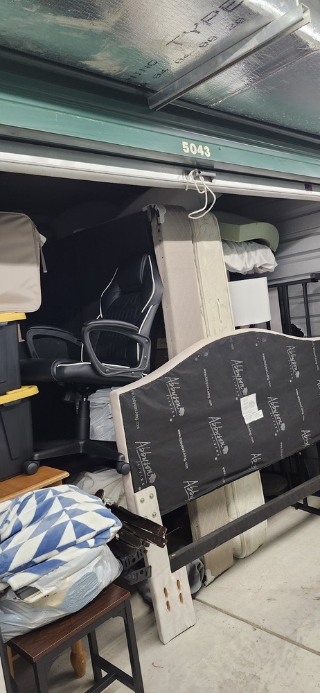 DEStorage.com - Milford   auction IB-5985