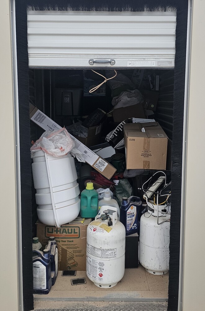 Bradley Storage  auction IB-3084