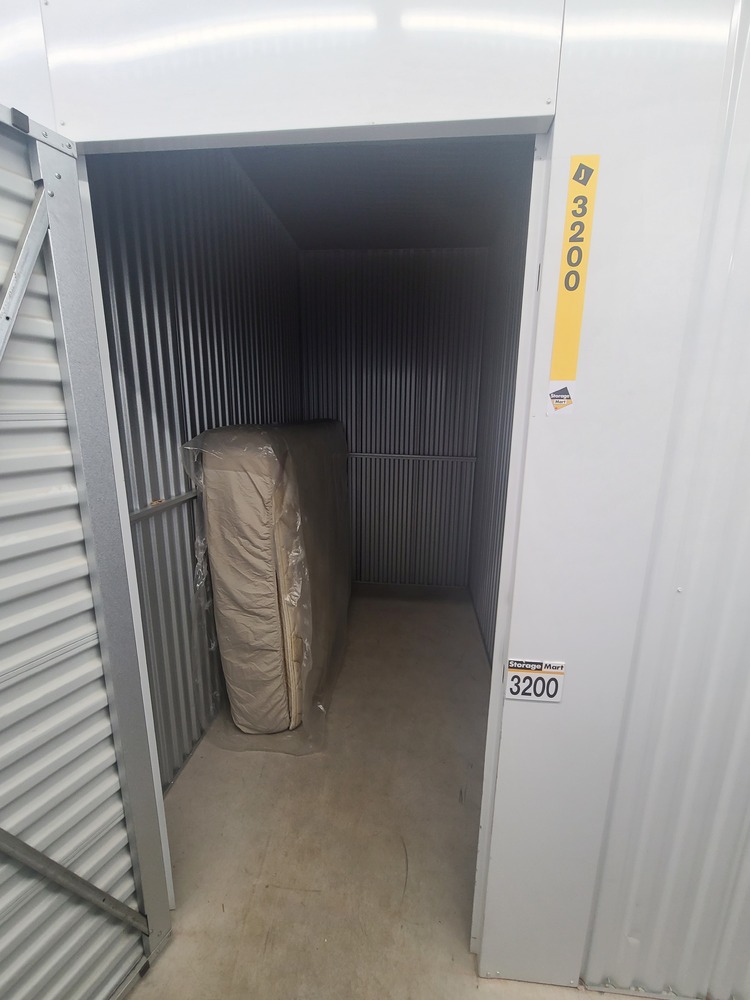3013 - StorageMart Todd Baylis Blvd Toronto  auction IB-6952