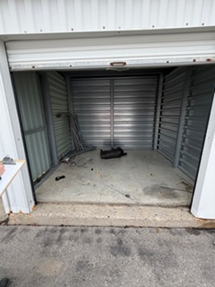 3001 - StorageMart Commissioners Rd W  auction IB-7585