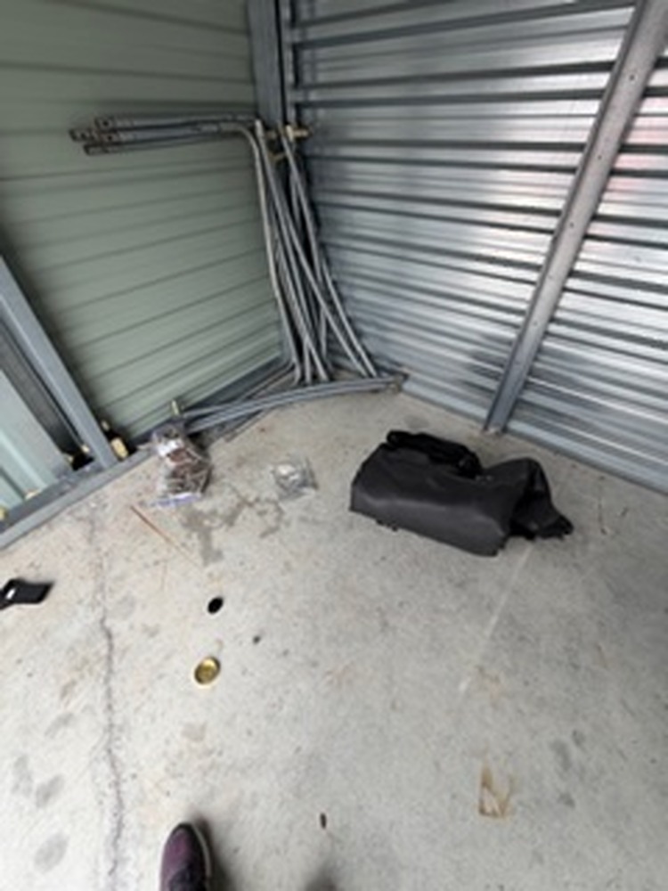 3001 - StorageMart Commissioners Rd W  auction IB-7585 40