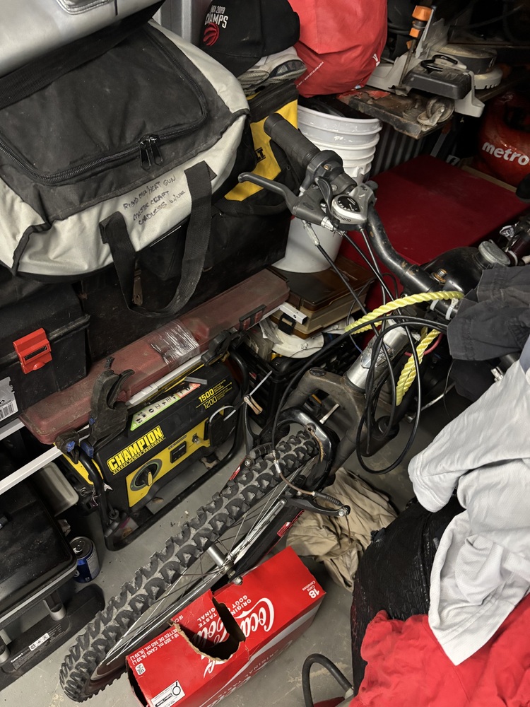 2750 - StorageMart Morrow Rd. Barrie  auction IB-9510 80