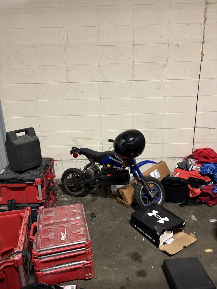 3311 - StorageMart 132 Ave NW & Fort Road  auction IB-9575