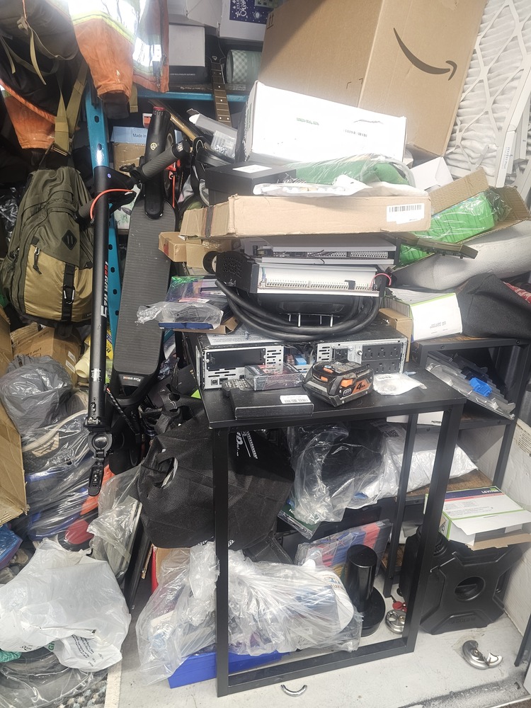 3015 - StorageMart Wicksteed Ave Toronto  auction IB-9197