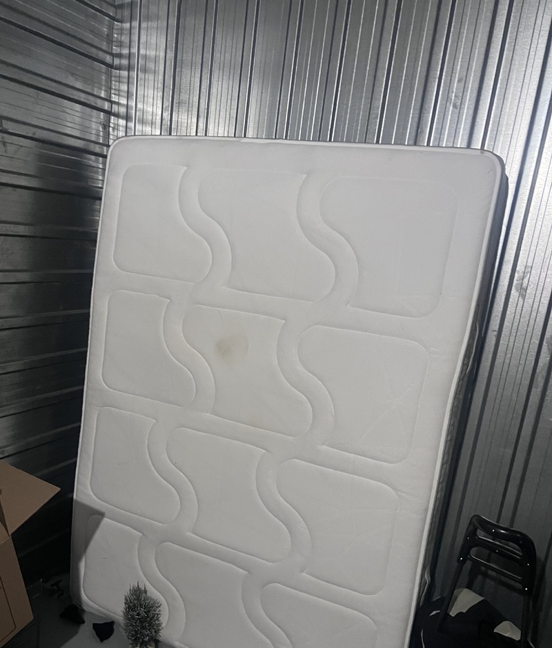 3106 - StorageMart St-Hubert  auction IB-2104