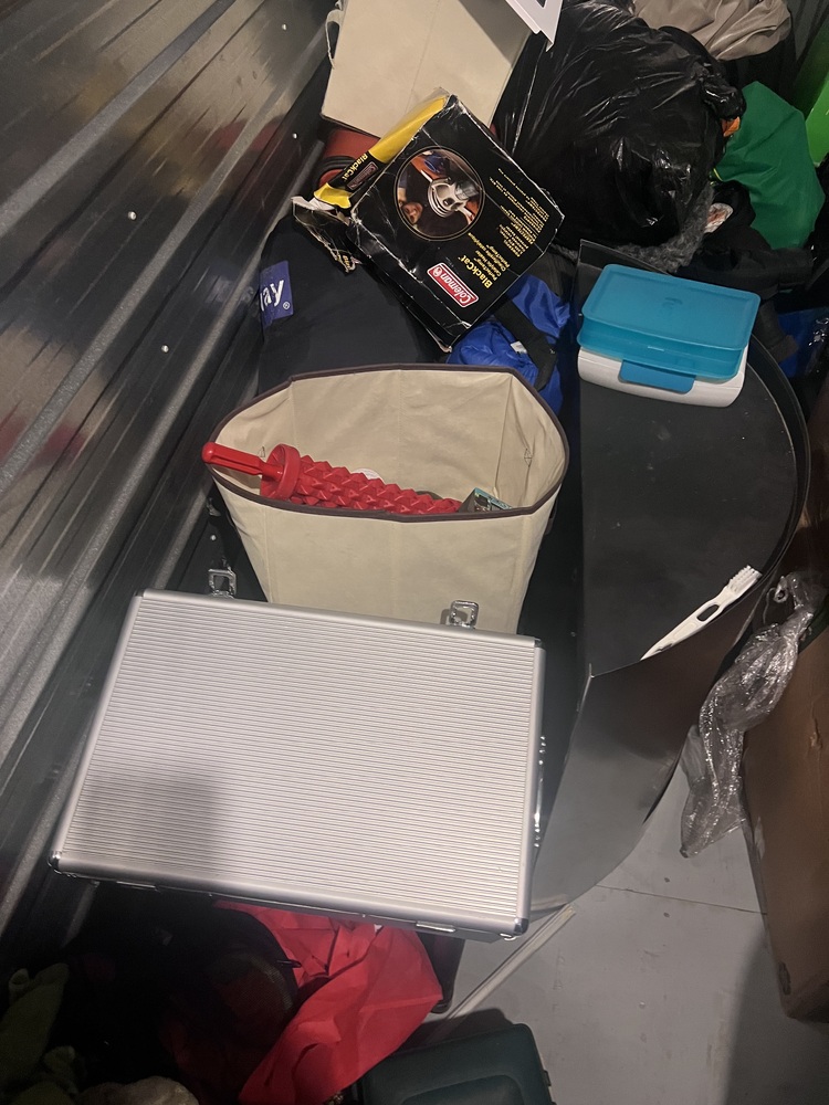 3106 - StorageMart St-Hubert  auction IB-5247 40