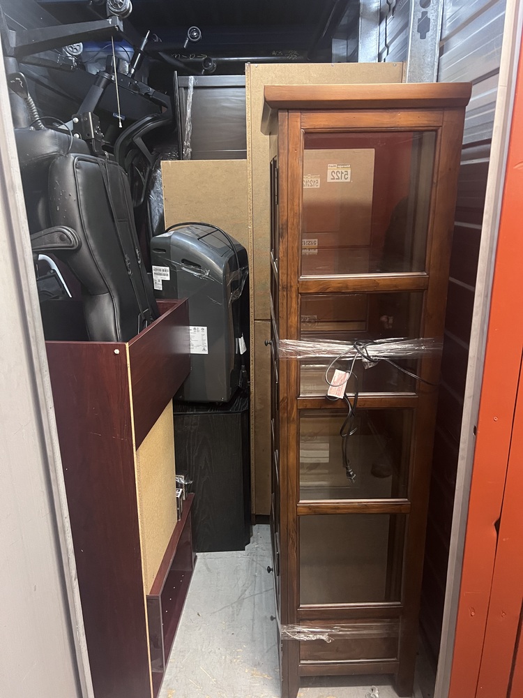 3106 - StorageMart St-Hubert  auction IB-8621 30