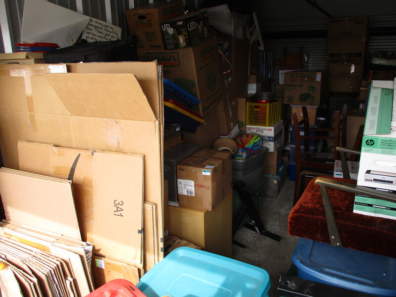 3201 -StorageMart  Hwy 11 & Clarence Ave S   auction IB-7680