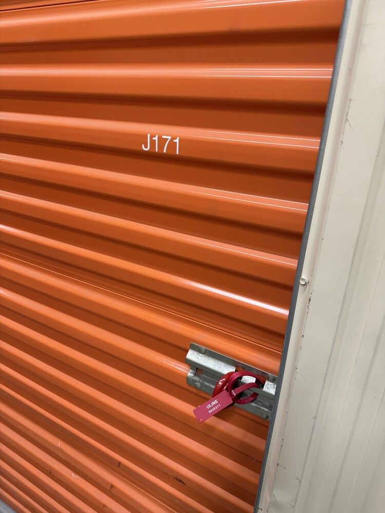 Montreal Mini-Storage - Jarry  auction IB-1814