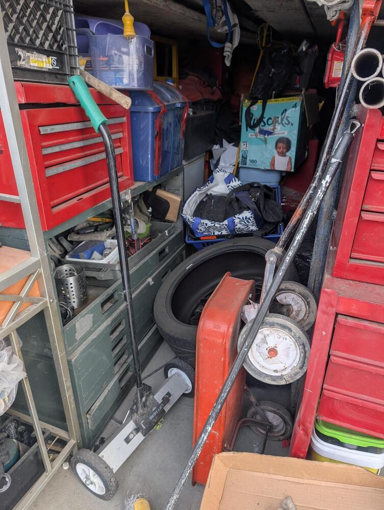 2552 - StorageMart Winterburn RD and 115 Ave  auction IB-1212 70