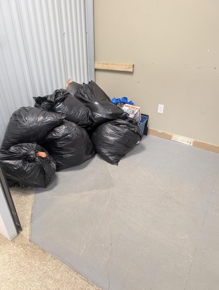 2552 - StorageMart Winterburn RD and 115 Ave  auction IB-3678