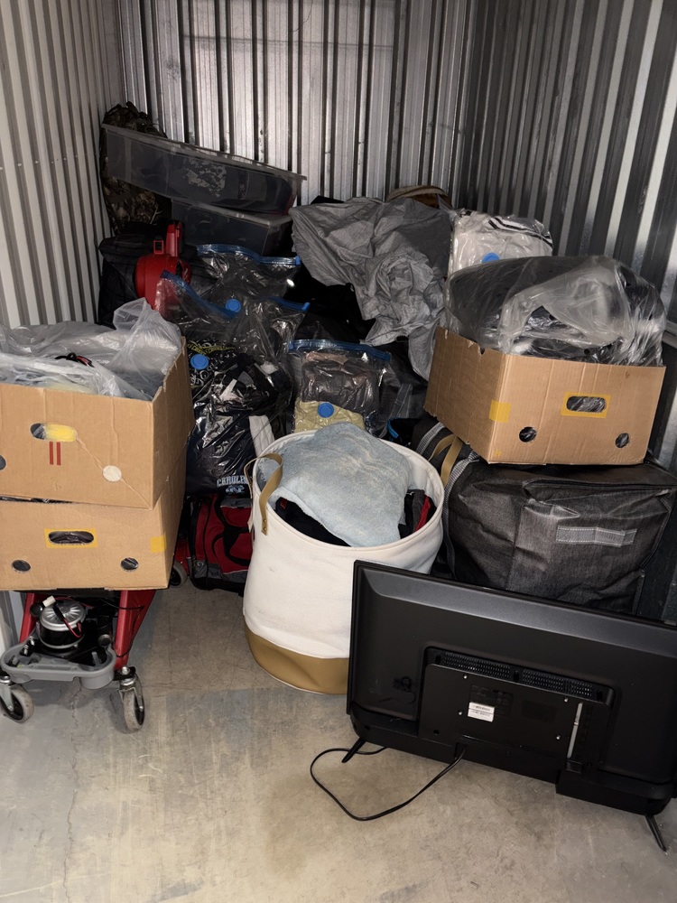 3004 - StorageMart St Thomas  auction IB-8510 10