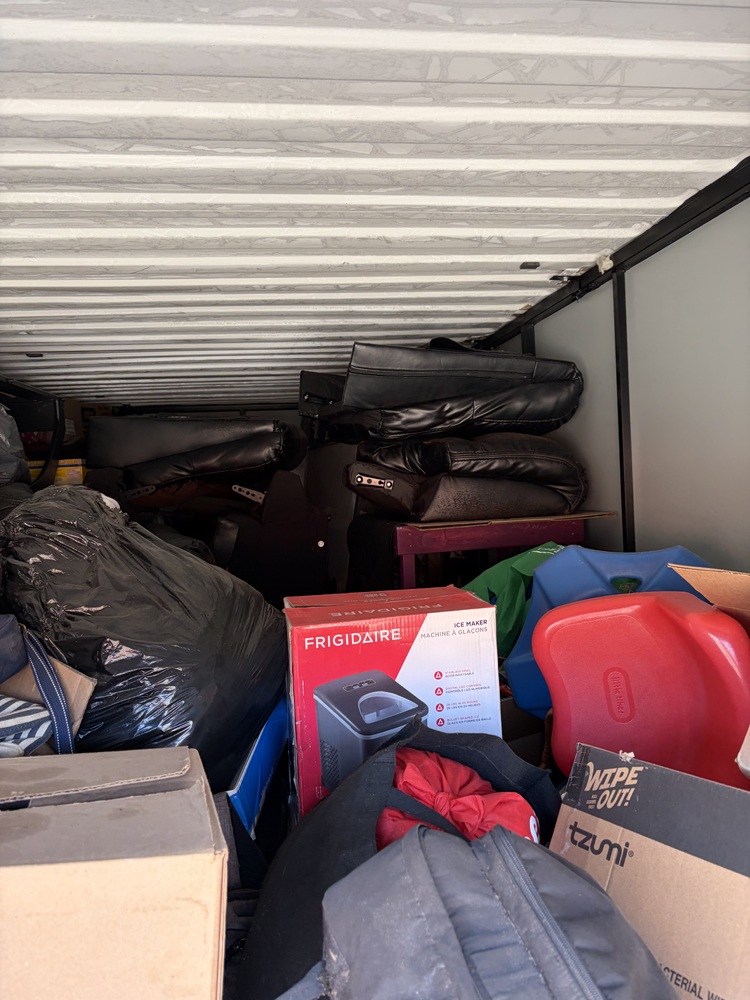 3004 - StorageMart St Thomas  auction IB-6088