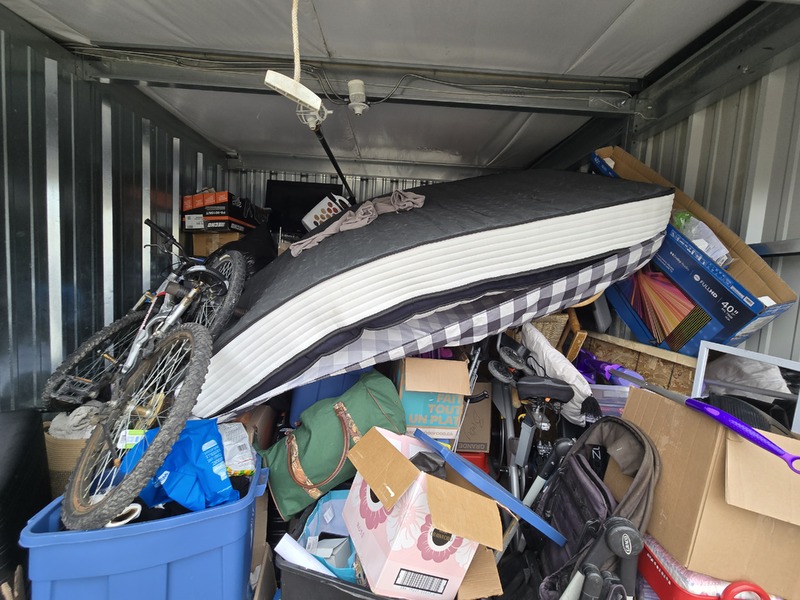 3304 - StorageMart 40th Street  auction IB-8933