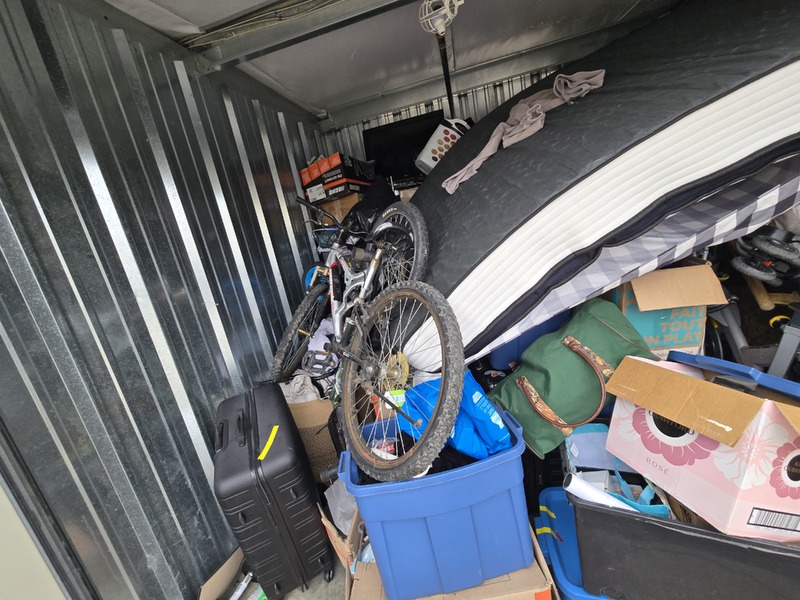 3304 - StorageMart 40th Street  auction IB-8933 40