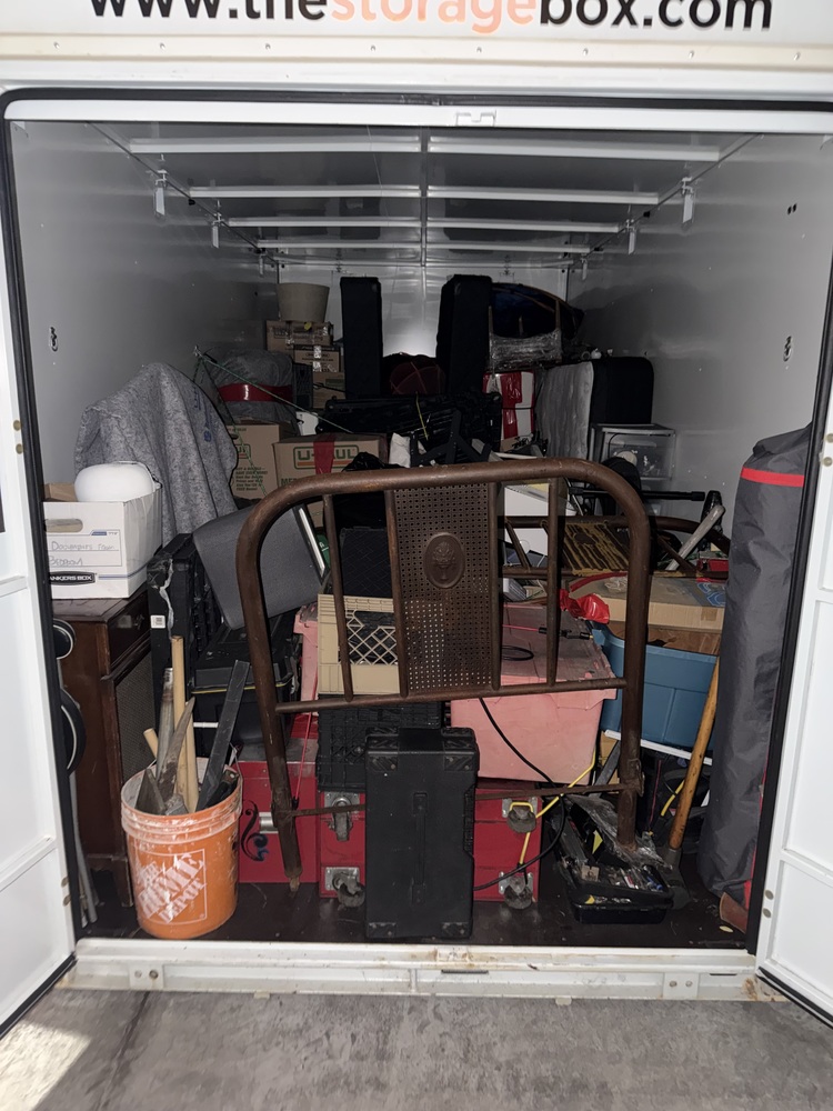 The Storage Box - Windsor  auction IB-1385