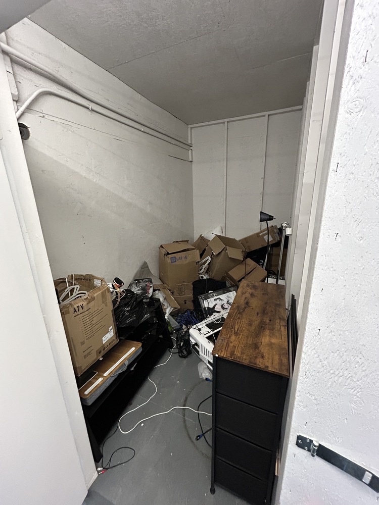 Storguard - Yaletown Mini Storage  auction IB-1397