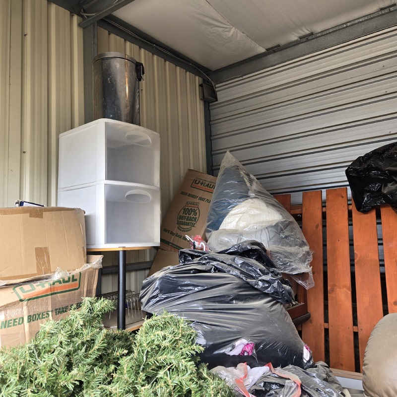 2580 - StorageMart 144 Ave & 127 St  auction IB-8401