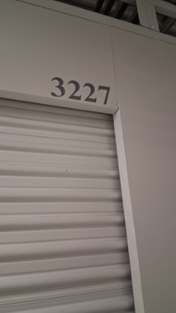 1-800-Self-Storage.com on Greenfield Rd, Oak Park  auction IB-9364