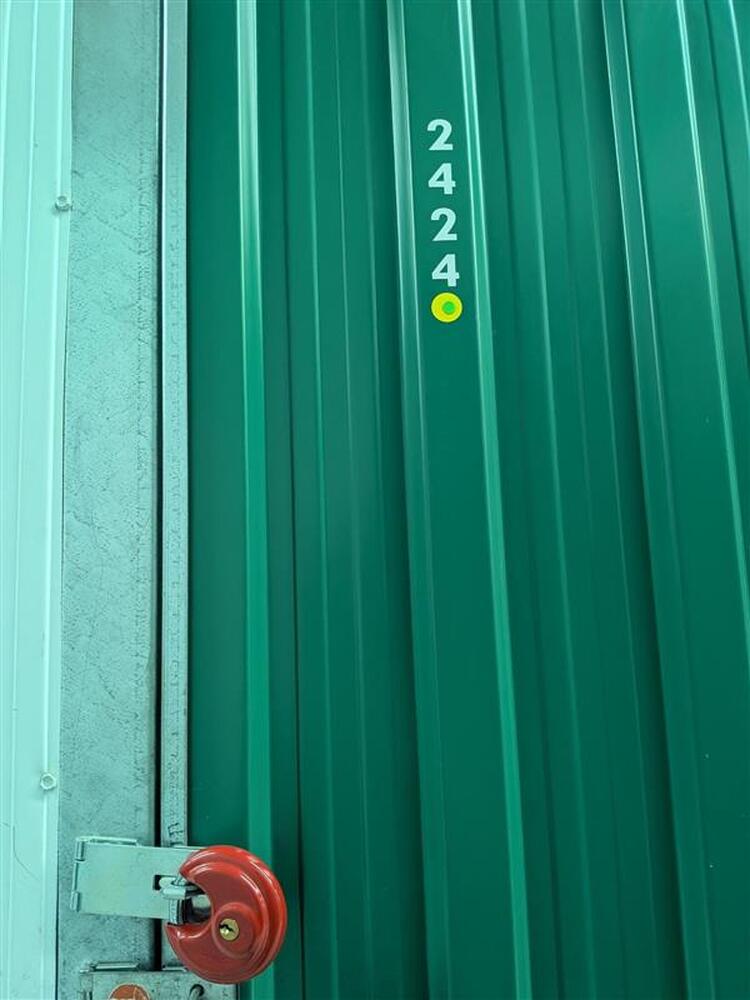 Montreal Mini-Storage - Beaumont  auction IB-8601