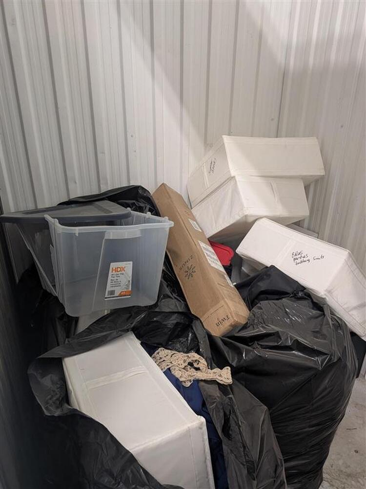 Montreal Mini-Storage - Beaumont  auction IB-8601 10