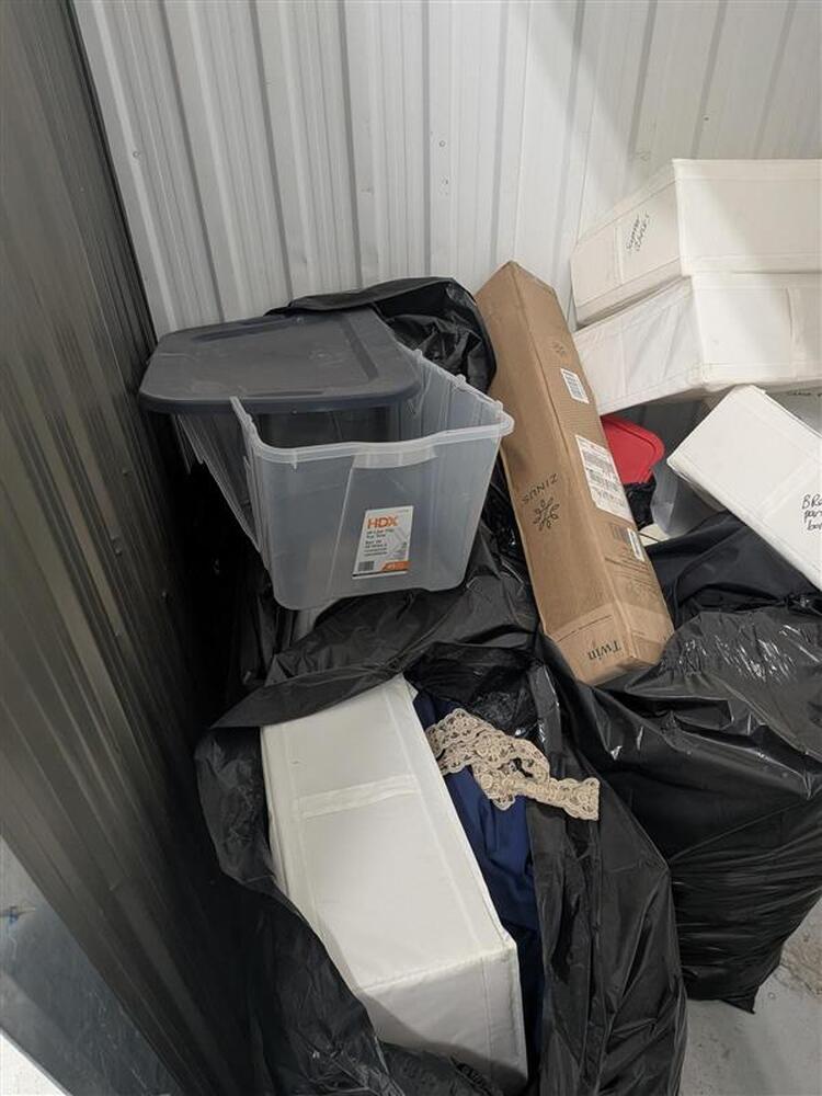 Montreal Mini-Storage - Beaumont  auction IB-8601 50