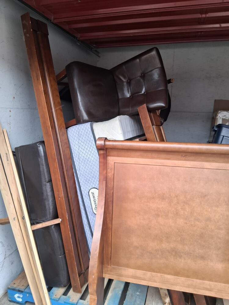 3302 -StorageMart  5th Street SW  auction IB-7305