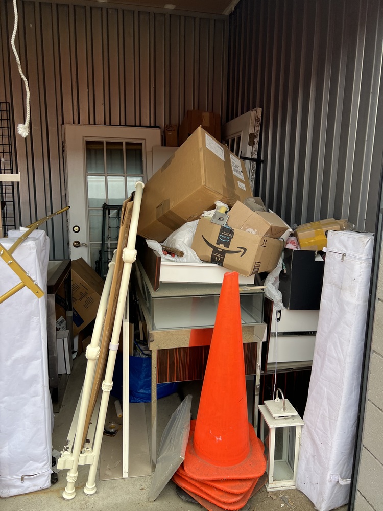 1-800 Stow & Go Self Storage  auction IB-2259