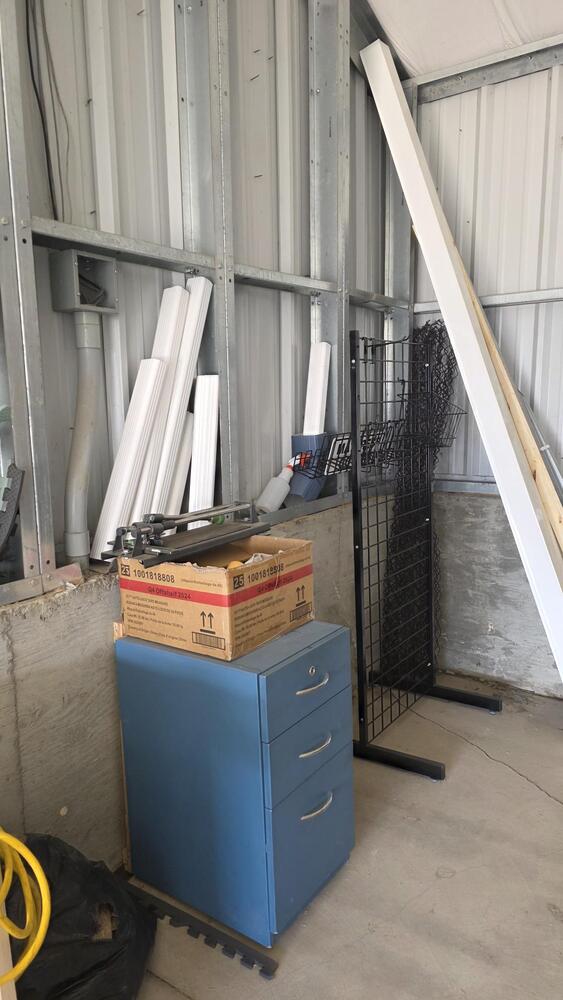 SmartStop Self Storage - 29 McKenzie Cres  auction IB-1976 30