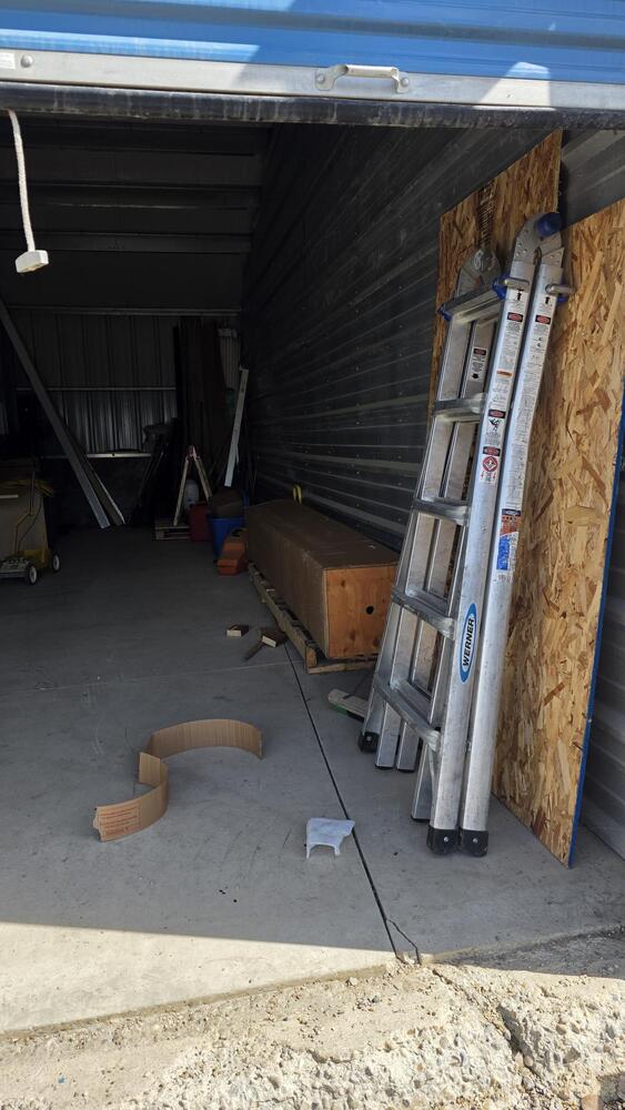 SmartStop Self Storage - 29 McKenzie Cres  auction IB-1976 60