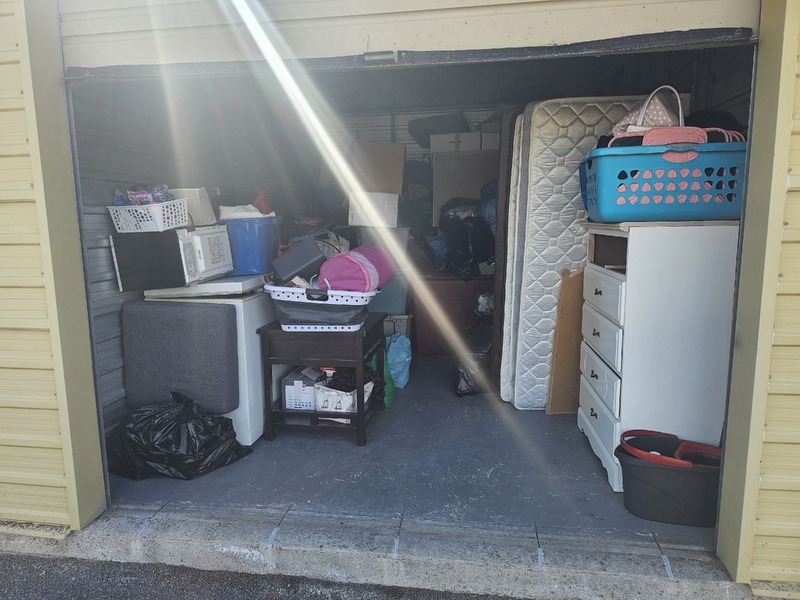 3035 - StorageMart Belleville  auction IB-7255 90