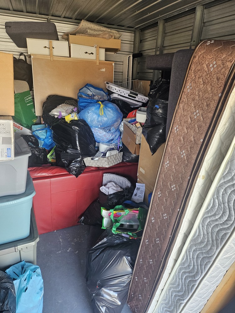 3035 - StorageMart Belleville  auction IB-7255 100