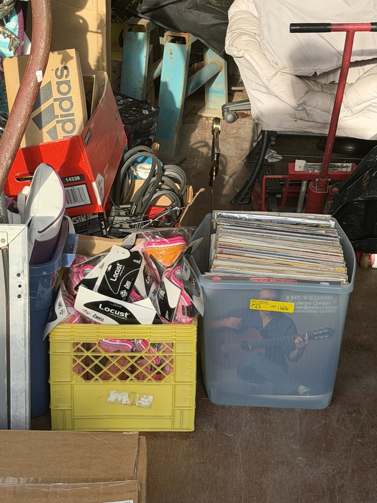 SURREY SELF STORAGE  auction IB-2630 40