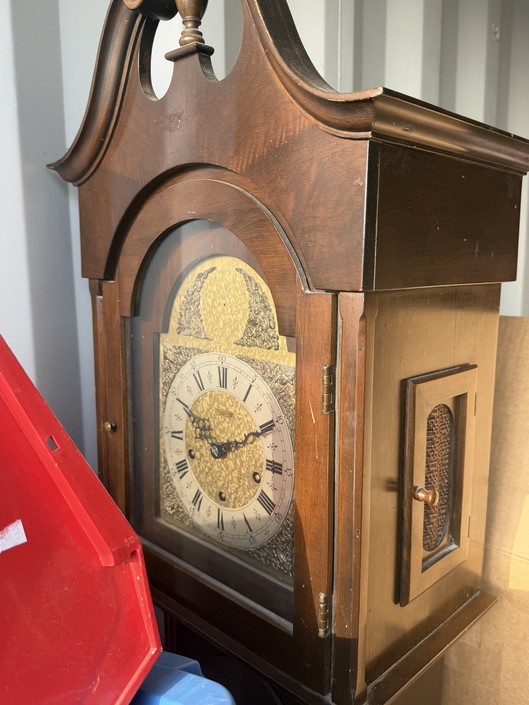 SURREY SELF STORAGE  auction IB-2630 90