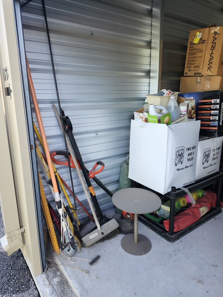 Space at Hand New Hamburg  auction IB-5809 30